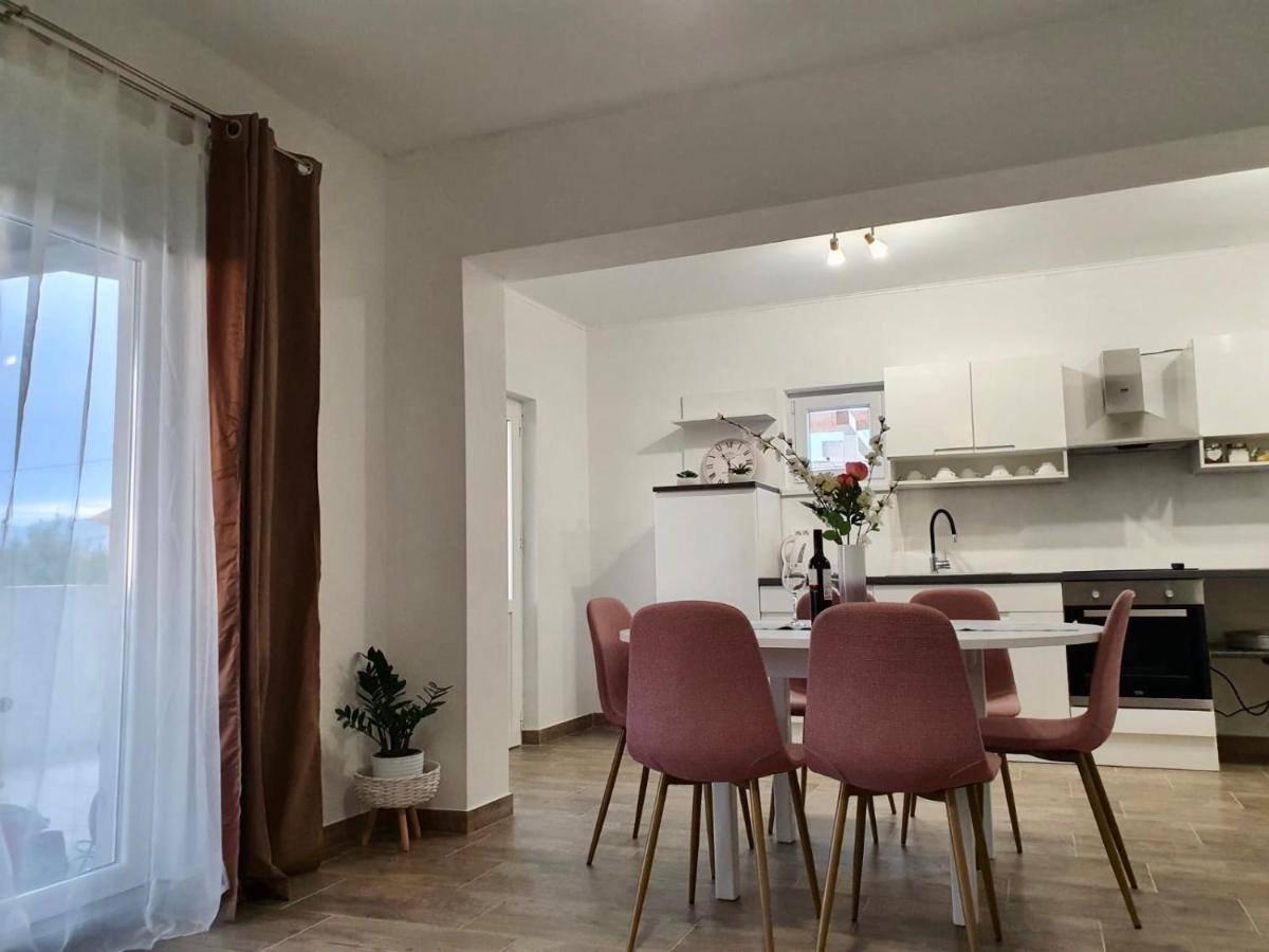 Jovici  Apartman Skolj מראה חיצוני תמונה