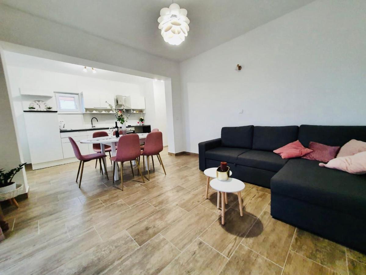Jovici  Apartman Skolj מראה חיצוני תמונה