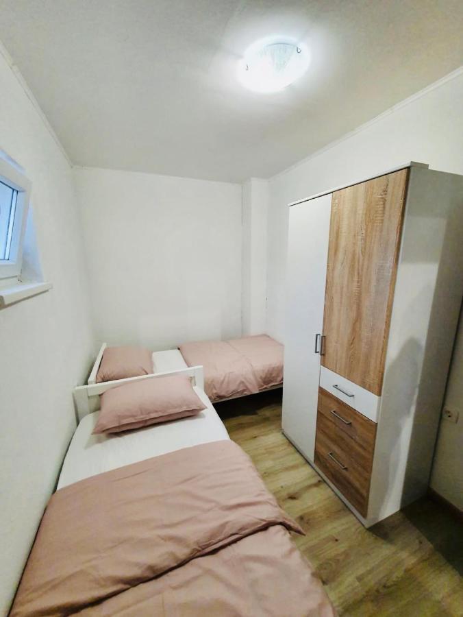 Jovici  Apartman Skolj מראה חיצוני תמונה