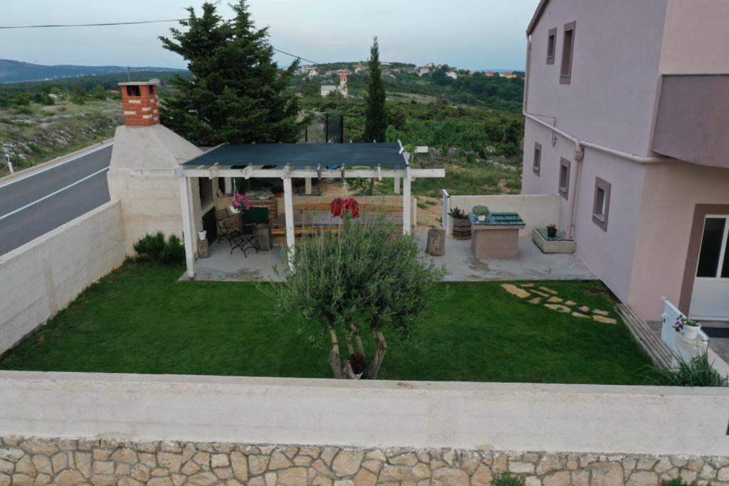 Jovici  Apartman Skolj מראה חיצוני תמונה